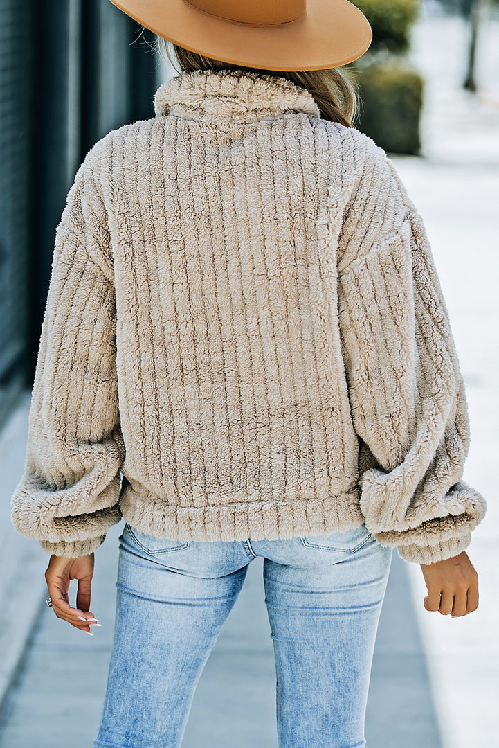 Chaqueta beige con botones